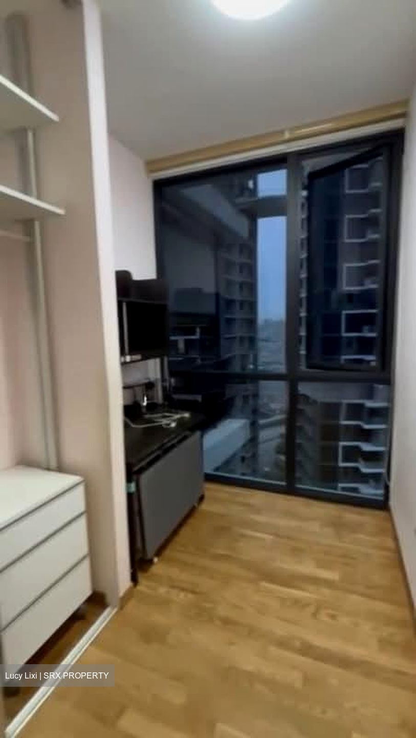 The Trilinq (D5), Condominium #602356151
